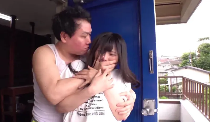 Tình đầu của tôi đã bị gã gần nhà xoạc tơi tả