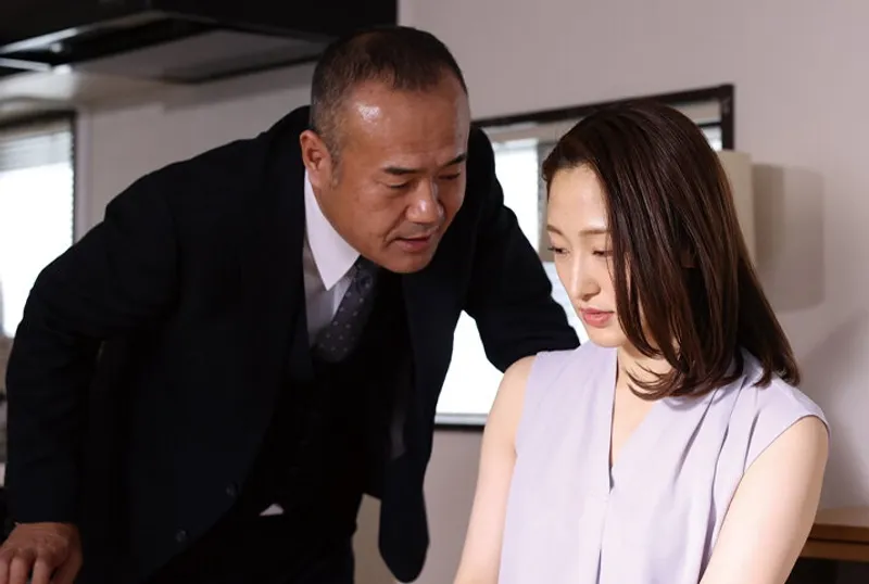 Người chồng dính bẫy của cấp trên mất người vợ lúc nào không hề hay biết