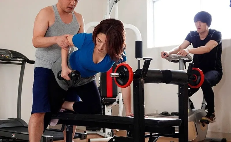 ông xã phát hiện cô vợ cắm sừng với huấn luyện viên thể hình