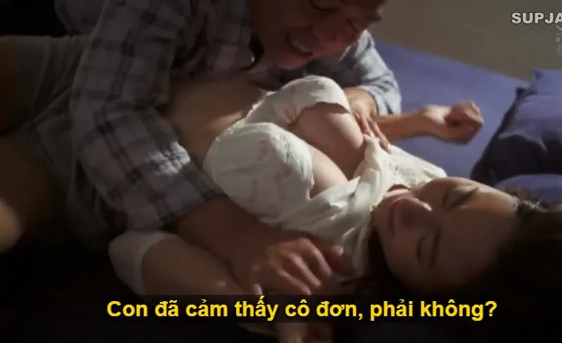 Nhìn con trai mải miết lao đầu vào việc khiến bạn gái nó cô quạnh, bố chồng nổi máu điên đè ra địt con dâu.